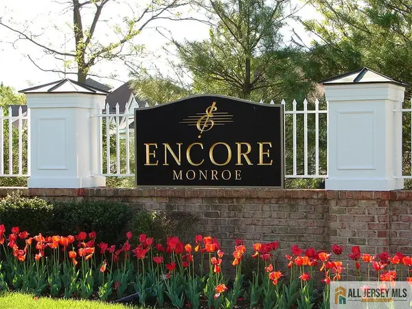 -183 Blackberry Way, Monroe, NJ 08831