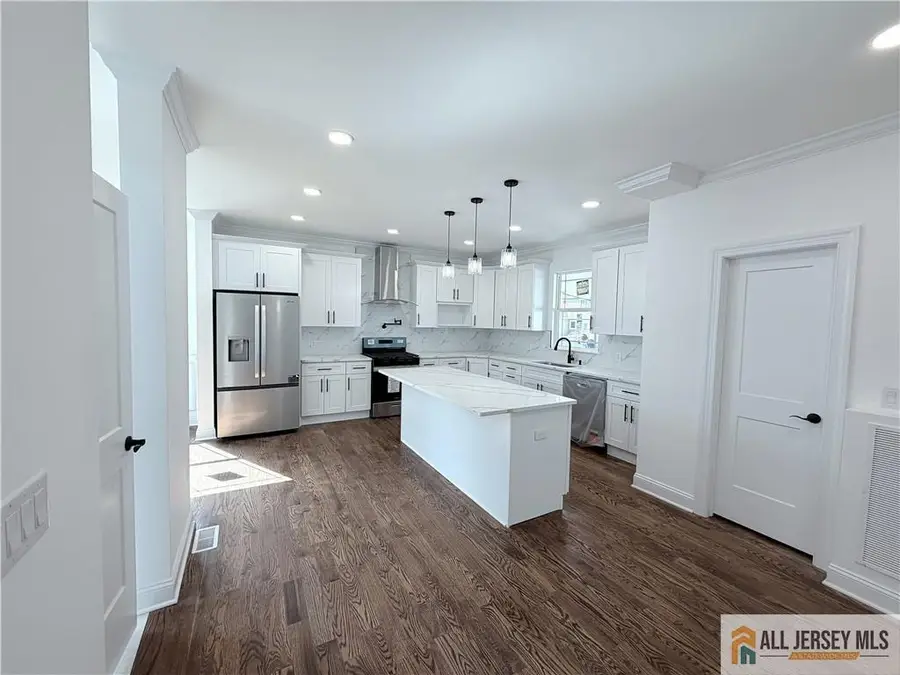 -28 S Mckinley Avenue, Iselin, NJ 08830 - #2