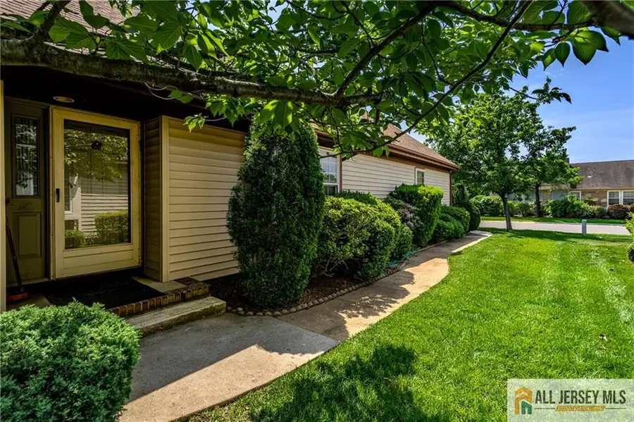 -4 Martin Van Buren Drive #B, Monroe, NJ 08831 - #3