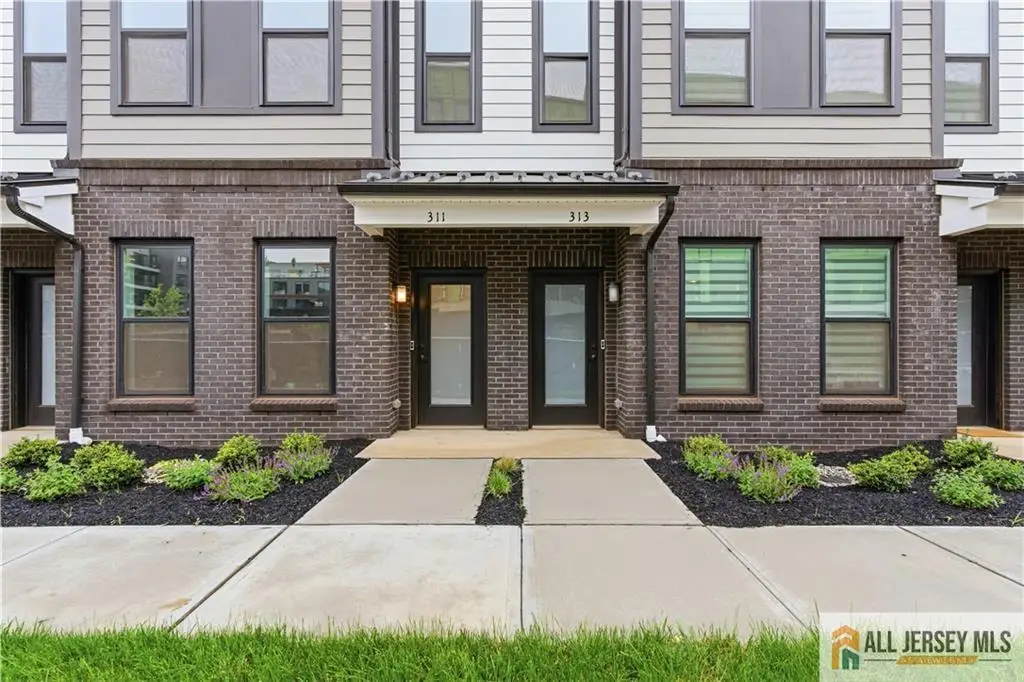 -311 Sadie Circle, New Brunswick, NJ 08901 - #1