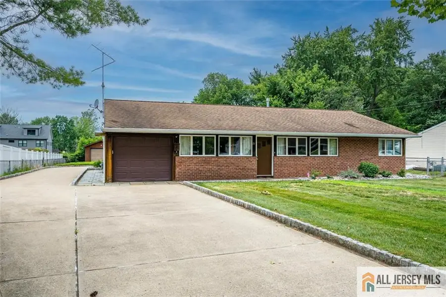 -21 Tyndall Road, Kendall Park, NJ 08824 - #2