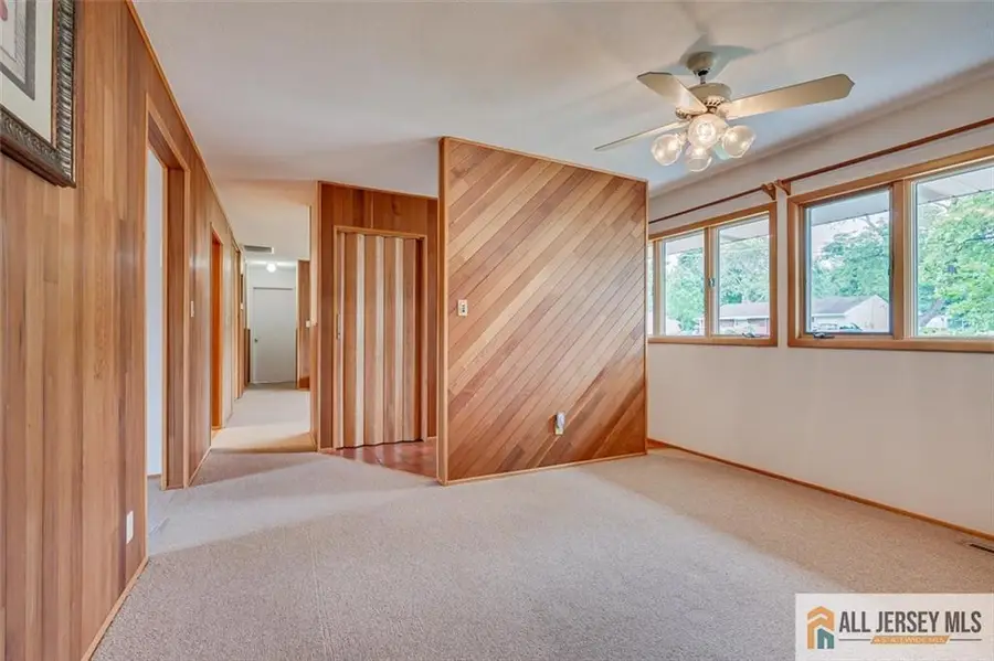-21 Tyndall Road, Kendall Park, NJ 08824 - #3