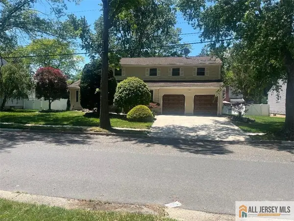 -8 Desmet Avenue, Milltown, NJ 08850