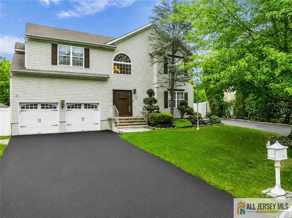 -26 Carrington Court, Old Bridge, NJ 07747