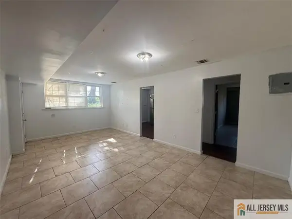 -403 College Drive, Edison, NJ 08817