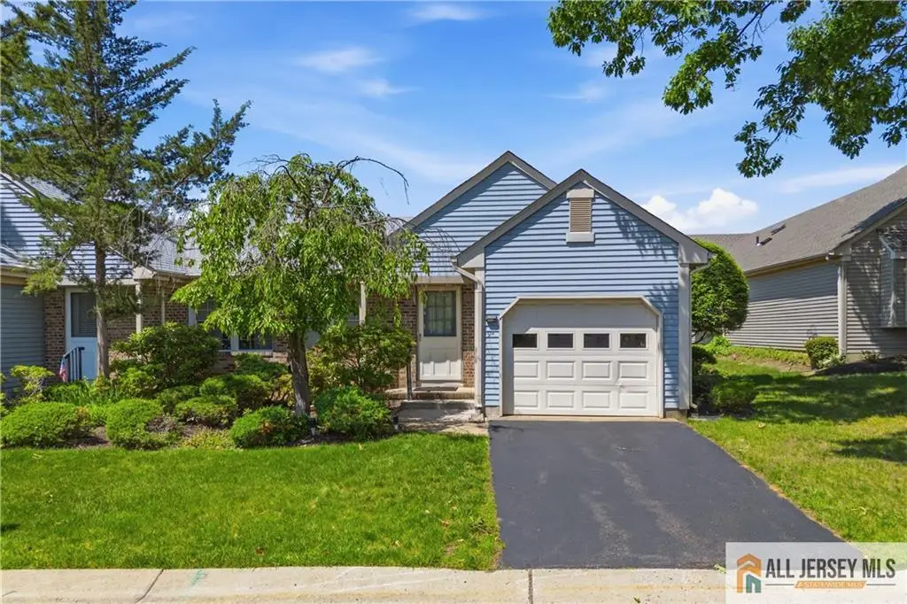 -9 Patrick Henry A Court, Monroe, NJ 08831 - #1