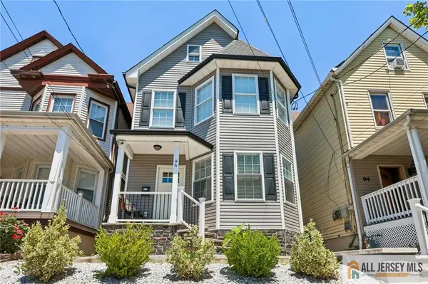 -96 Gordon Street, Perth Amboy, NJ 08861