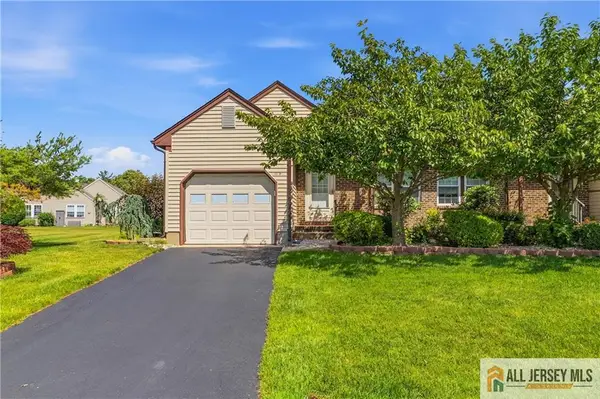 -11 John Hancock Drive #B, Monroe, NJ 08831