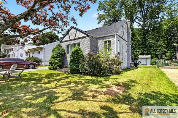 -93 Gaywood Avenue, Colonia, NJ 07067