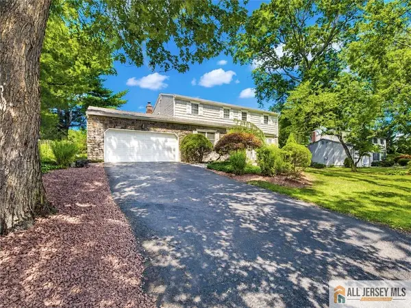 -8 Willis Court, East Brunswick, NJ 08816
