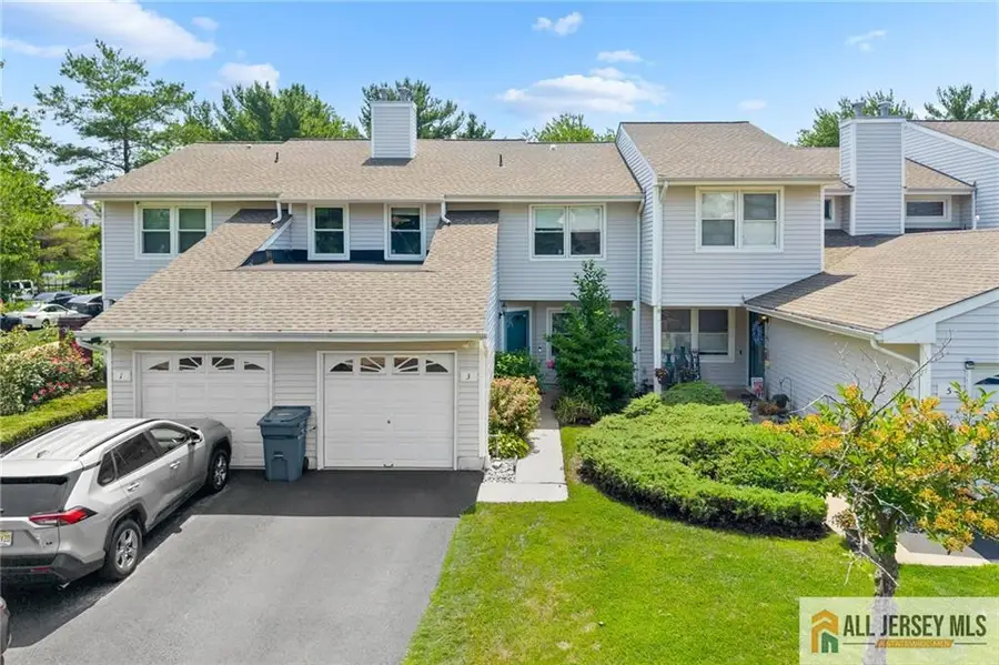 -3 Sandpiper Drive #2502, Parlin, NJ 08859 - #2