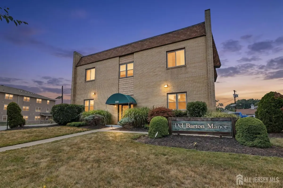 -300 W Munsell Avenue W #CC5, Linden, NJ 07036 - #1