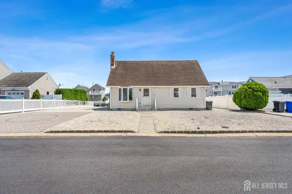-149 Arthur Drive, Stafford, NJ 08050
