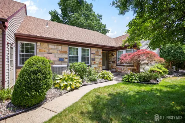 -2 Winslow Road, Monroe, NJ 08831