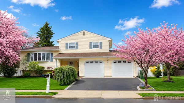 -10 Tyroler Court, Edison, NJ 08820
