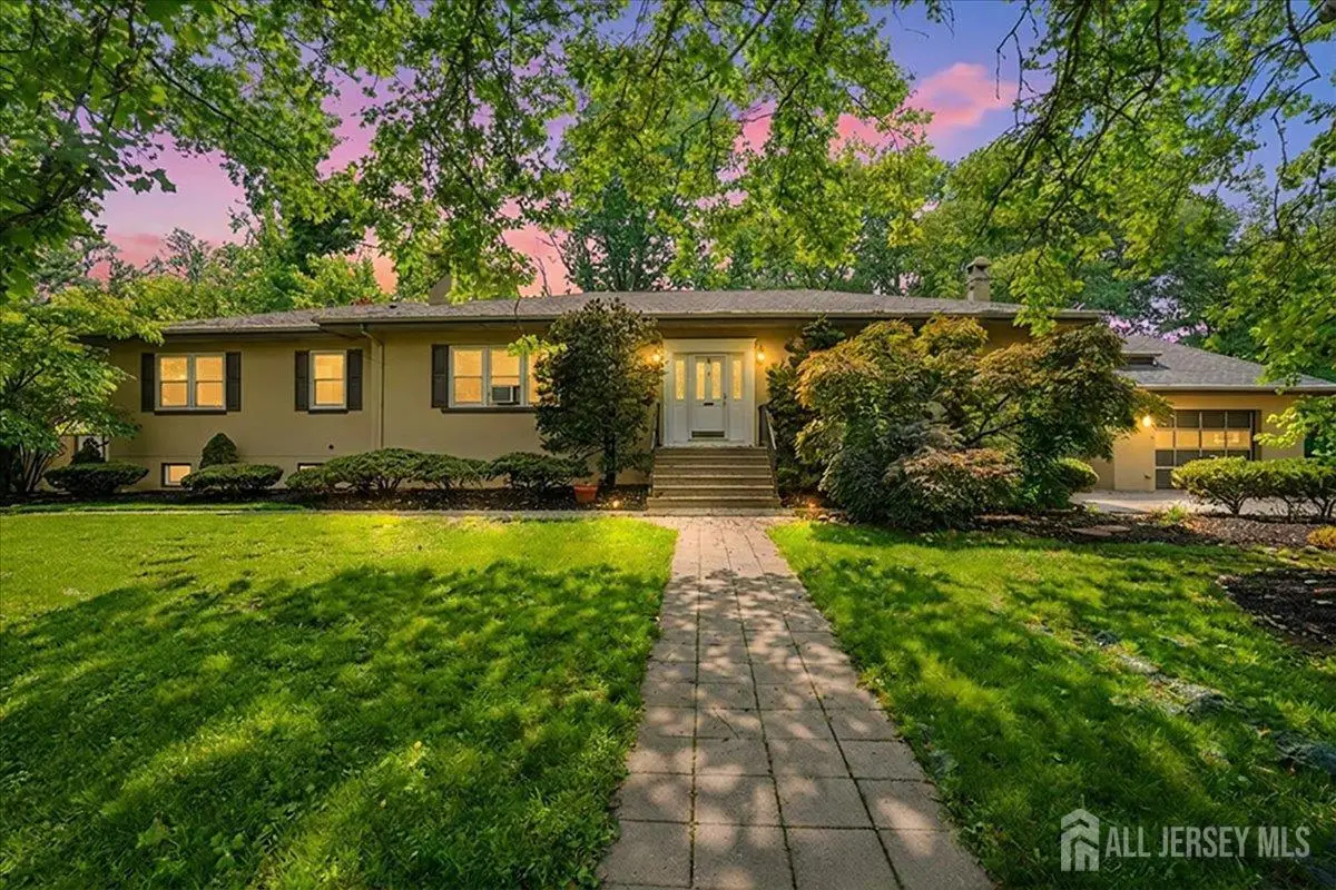 -4 Orchard Avenue, Bordentown, NJ 08505 - #1