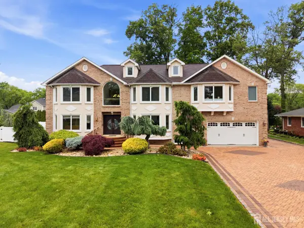 -19 Fairview Drive, Clark, NJ 07066