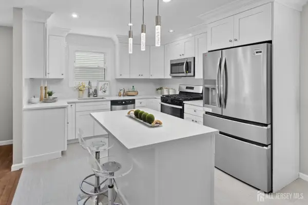 -27 Davids Court, South Brunswick, NJ 08810
