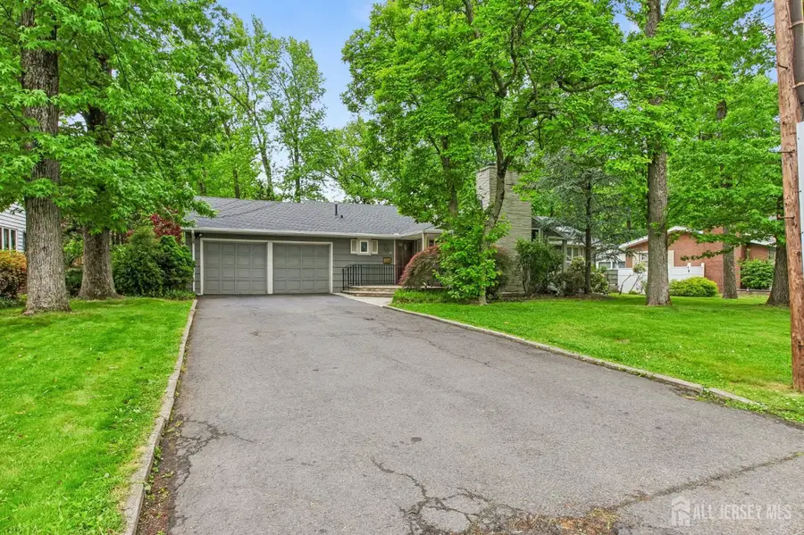 -4 Taylor Drive, New Brunswick, NJ 08901 - #2
