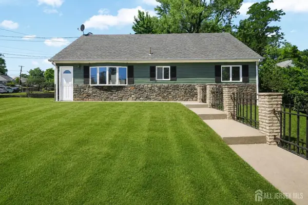 -2 Kendall Drive, Parlin, NJ 08859