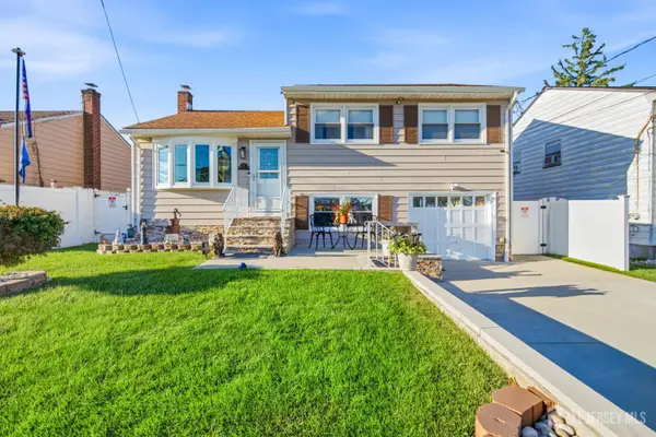 -8 Oak Street, Carteret, NJ 07008