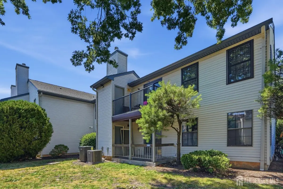 -1901 Woodbridge Commons Way, Iselin, NJ 08830 - #1