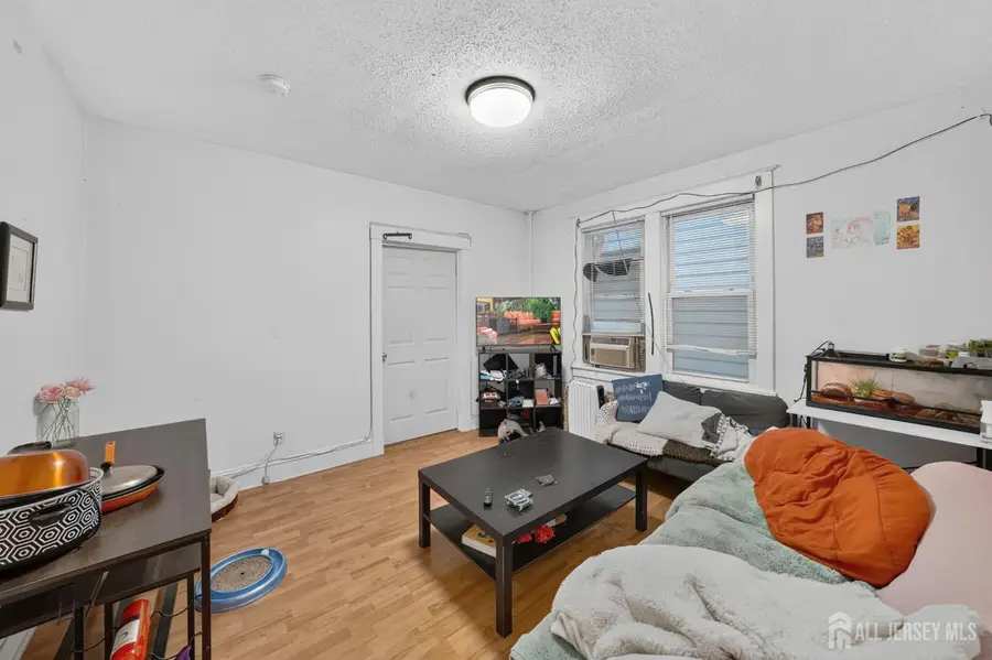 -43 Robinson Street, New Brunswick, NJ 08901 - #3
