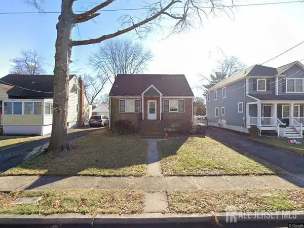 -220 W Chestnut Avenue W, Metuchen, NJ 08840