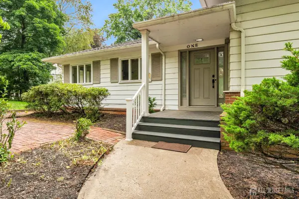 -1 Wakefield Lane, Piscataway, NJ 08854
