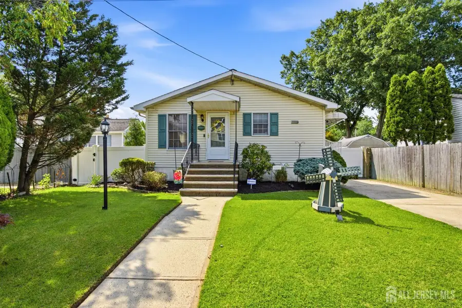 -16 Avenue B, Helmetta, NJ 08828 - #2