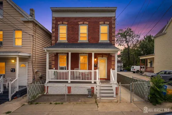 -724 Charles Street, Perth Amboy, NJ 08861