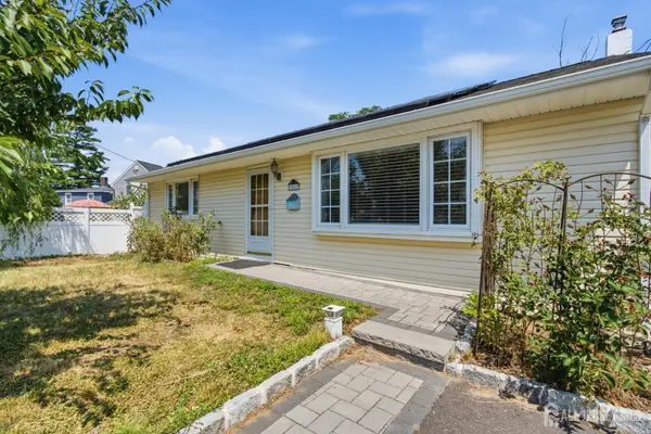 -5 Snyder Lane, Keyport, NJ 07735