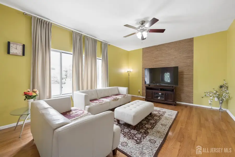 -14 Linda Court, South Brunswick, NJ 08852 - #3