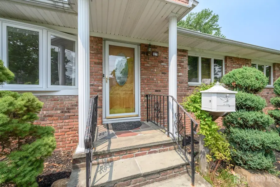 -27 Fagan Place, Colonia, NJ 07067 - #2