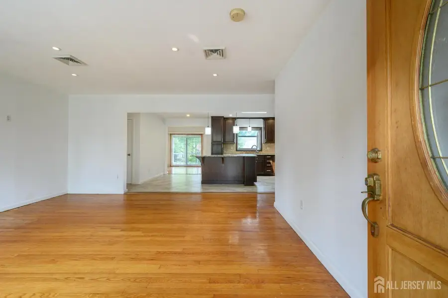 -27 Fagan Place, Colonia, NJ 07067 - #3