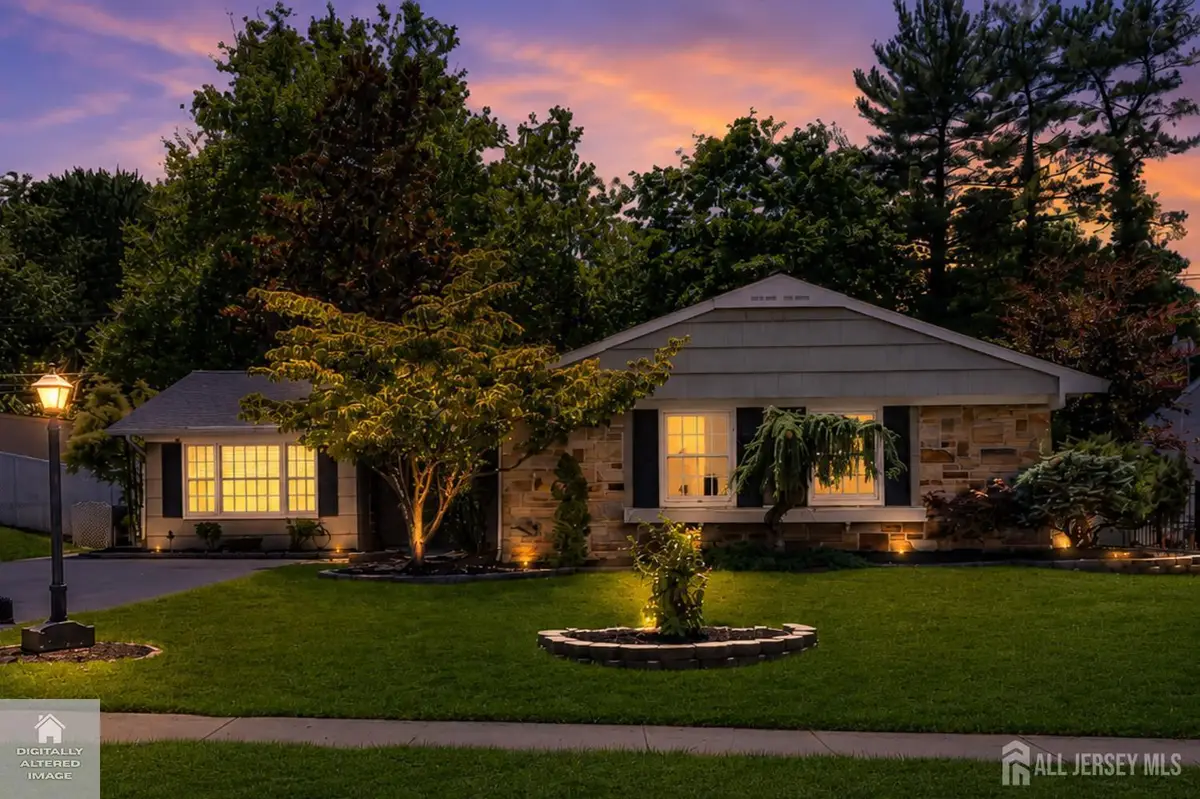 -26 Inglewood Lane, Aberdeen, NJ 07747 - #1