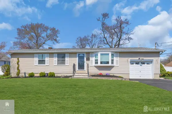 -71 Pine Street, Spotswood, NJ 08884