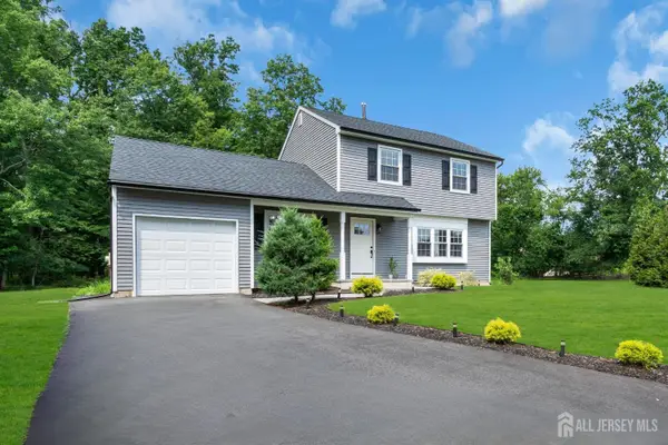 -14 Dumont Round, Hillsborough, NJ 08844