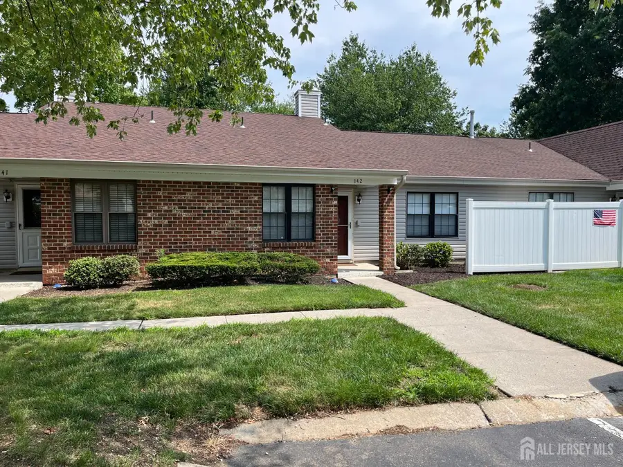 -142 Wycoff Way W, East Brunswick, NJ 08816 - #2