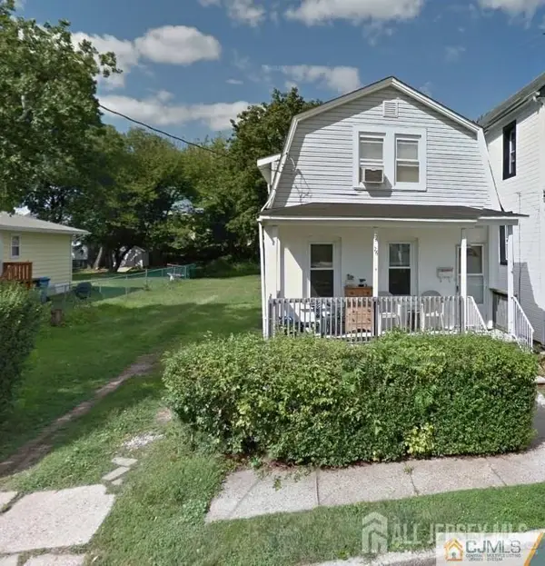 -26 Howard Street, Hopelawn, NJ 08861