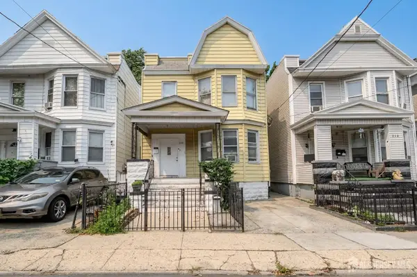 -216 Bayview Avenue, Jersey City, NJ 07305