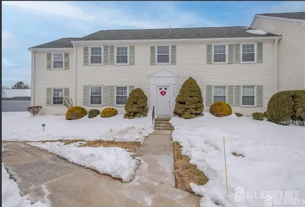 -217 Mayflower Way #O, Monroe, NJ 08831