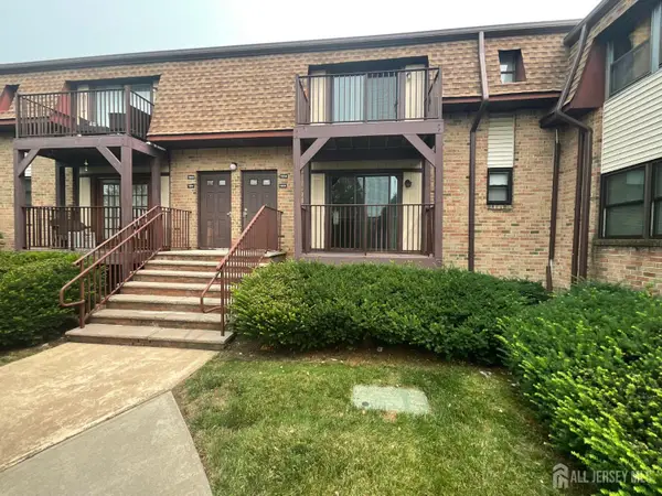 -1203 N Oaks Boulevard, North Brunswick, NJ 08902