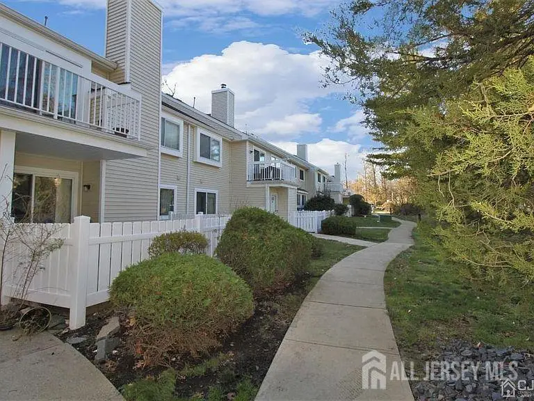 -17 Deerberry Lane, Heathcote, NJ 08852 - #2