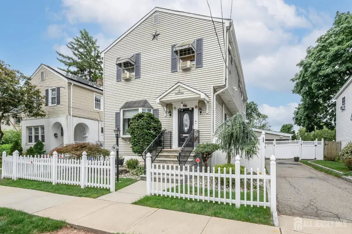 -10 Crampton Avenue, Woodbridge, NJ 07095 - #1