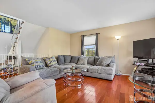 -216 Copeley Way, North Brunswick, NJ 08902
