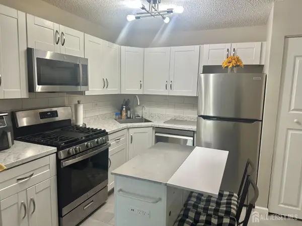 -41 Brighton Way, North Brunswick, NJ 08902