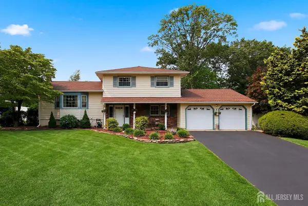 -25 Dusko Drive, Parlin, NJ 08859