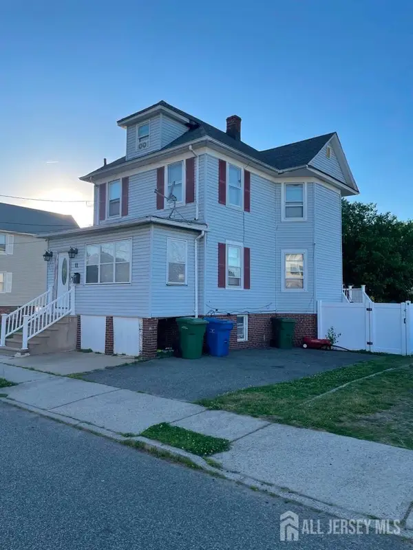 -11 E Kupsch Street E, Sayreville, NJ 08872
