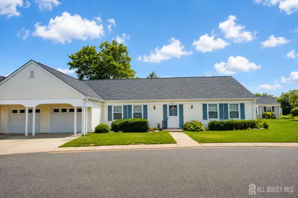 -457 Roxbury Lane #A, Monroe, NJ 08831